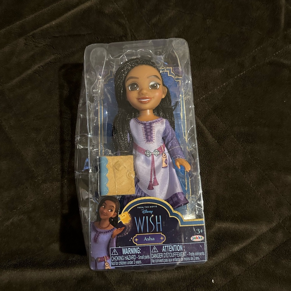 Disney Wish petite Asha doll 6in